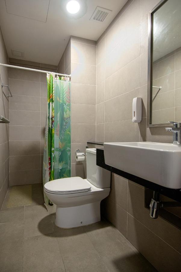 Casa Orient @ Macalister 218 ❈中路218东方之家 3Br 8Pax Lägenhet George Town Exteriör bild