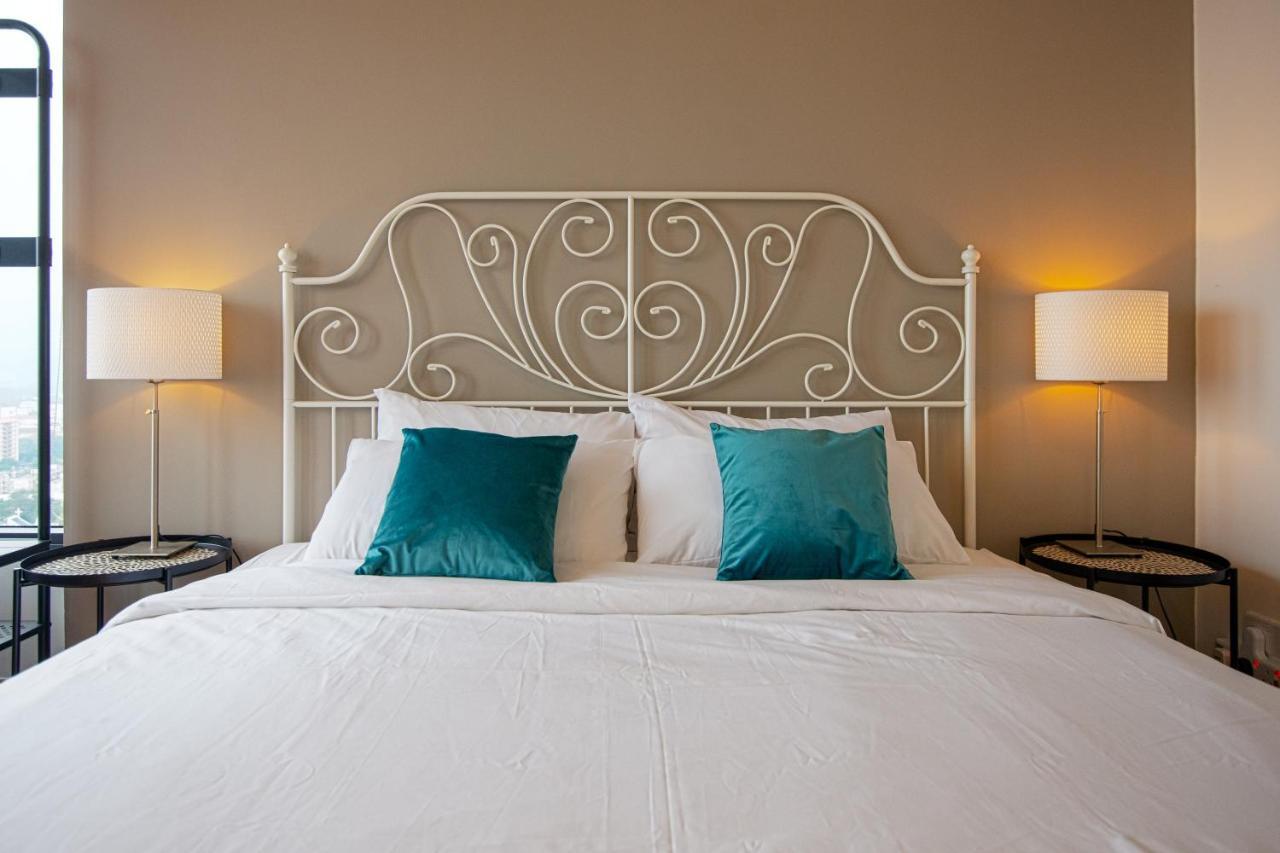 Casa Orient @ Macalister 218 ❈中路218东方之家 3Br 8Pax Lägenhet George Town Exteriör bild